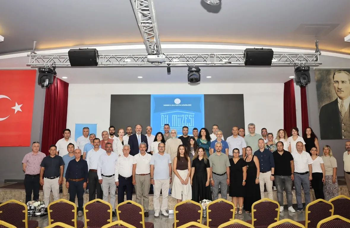 MERSİN ÜNİVERSİTESİ YÖRÜK KÜLTÜRÜ UYGULAMA VE ARAŞTIRMA MERKEZİ, SOMUT OLMAYAN KÜLTÜREL MİRAS VE DİL MÜZESİ SÖZ VARLIĞI BELİRLEME ÇALIŞTAYINA KATILDI